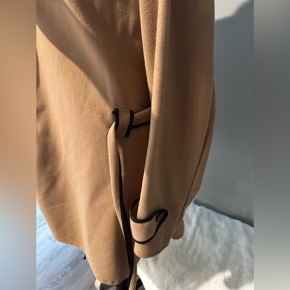 NWOT Elegant Tan Women's Coat size 4x - Picture 3 of 5